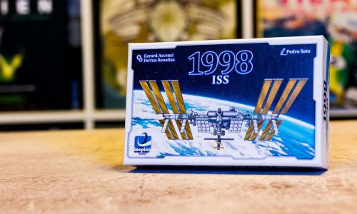 1998 ISS ist 2022 bei Looping Games erschienen